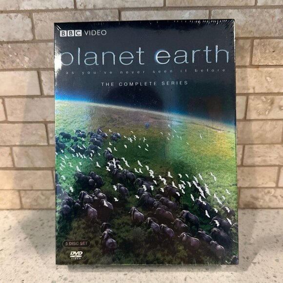 Planet Earth- BBC ( BLU-RAY ) sealed - Picture 1 of 2